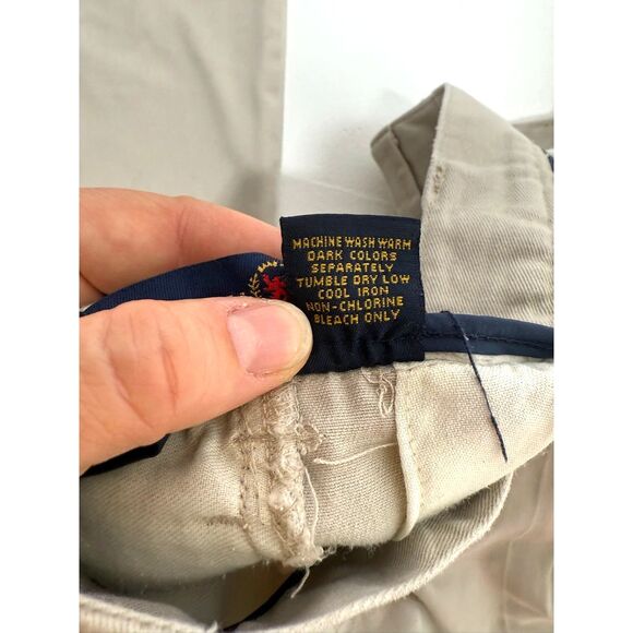 Tommy Hilfiger Vintage Khakis - pleated front, relaxed tapered leg - Picture 8 of 8